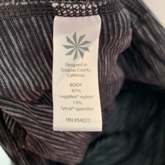 Athleta Crop Leggings- Size Medium - Picture 4 of 4